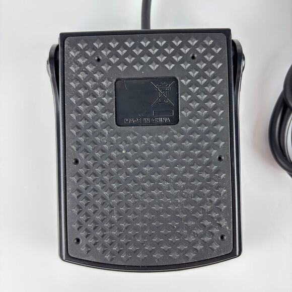 Yamaha FC5 Sustain Foot Pedal Electronic Keyboard Switch 5.5 Ft Cord Genuine - Picture 4 of 5